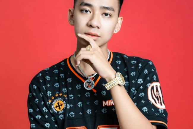 Bi Vũ – Chuyên Gia Hỗ Trợ Mạng Xã Hội Đầy Tài Năng Sinh Năm 2002