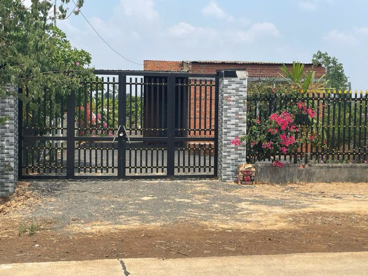 Nhà vườn  Hoà Khánh 2,7 sào TC 150m    NAM    2,550tr